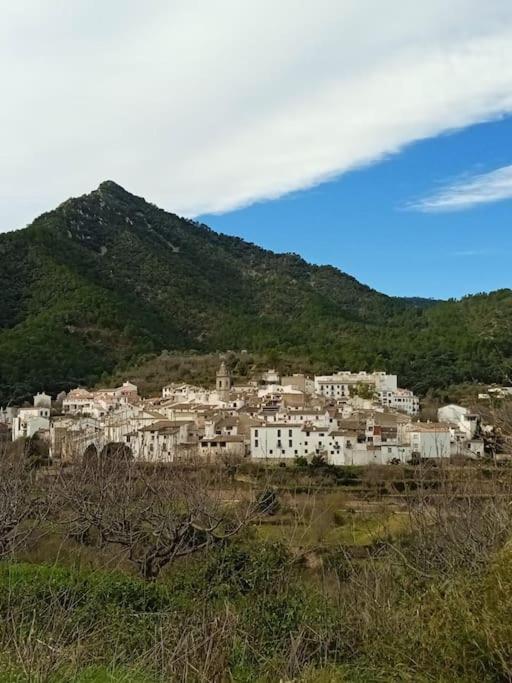 Casa Rural Ana Maria Ain Ahin ภายนอก รูปภาพ